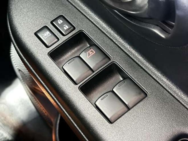 マーチ1.2 X FOUR 4WD　防錆塗装4WDナビBカメ 1200