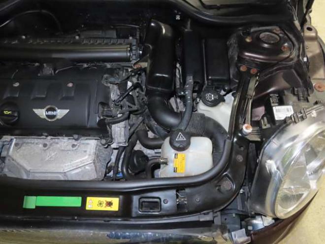 ミニクラブマン クーパー　防錆塗装ETC積込タイヤ 正規輸入車 2WD 1600