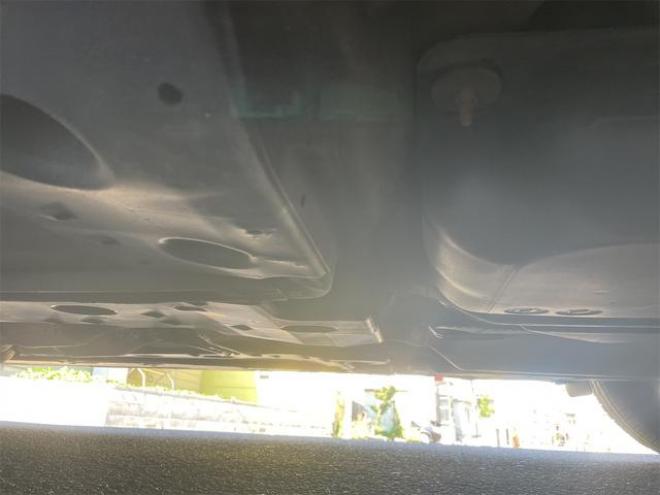 クラウンロイヤルサルーンｉ－Ｆｏｕｒ ４ＷＤ オートクルーズコントロール アルミホイール ＨＩＤ ＡＴ スマートキー 電動格納ミラー 盗難防止システム パワーシート 衝突安全ボディ ＡＢＳ ＥＳＣ エアコン パワーステアリング（北海道） 4WD 2500 4Dr