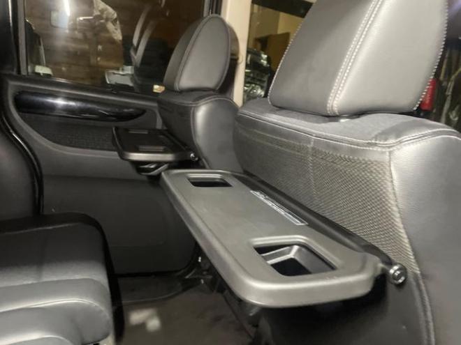 N-BOXカスタム Ｇ・ターボＬパッケージ ＦＦ車 前輪駆動 後期モデル ３か月３０００ＫＭ保証 両側電動スライドドア ターボ オートライト ＨＩＤ スマートキー アイドリングストップ ベンチシート ＣＶＴ 盗難防止システム ＡＢＳ ＥＳＣ（北海道） 2WD 660 5Dr