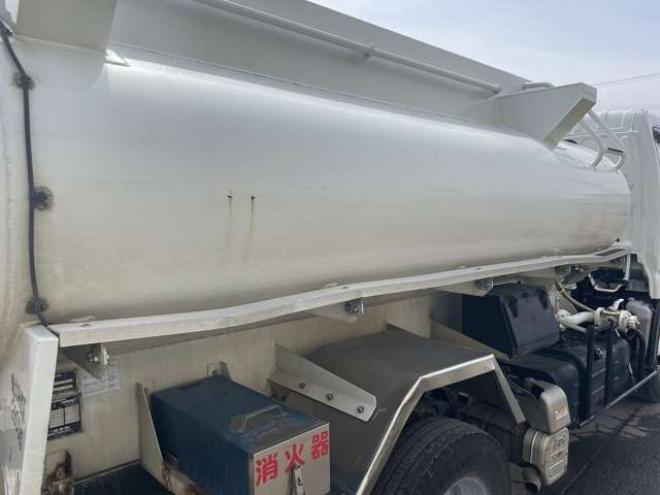 デュトロタンクローリー TKG-XZU685M 新明和工業　 4WD 4000