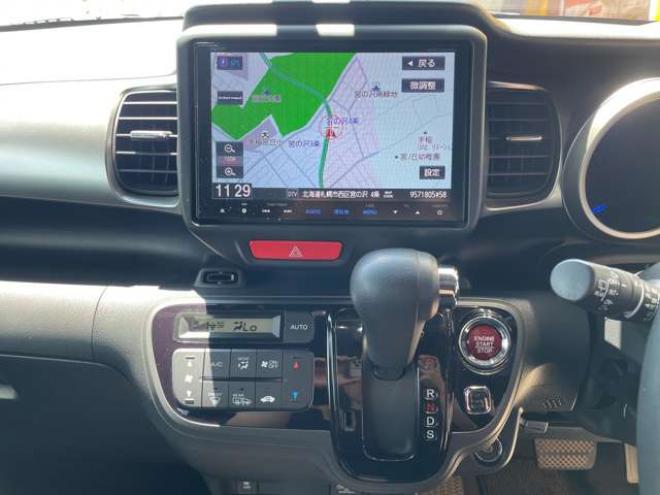 N-BOXスラッシュ X ターボパッケージ 4WD　1年保証/Bluetooth/純正8インチナビ・フルセグTV/バックカメラ/ステアリングヒーター/置くタイプ充電/ETC/エンスタ/前後ドラレコ/LEDフォグ/HIDライト/シートヒータ/キー2本/車検R10年3月/法定整備/修復歴無/禁煙車 660