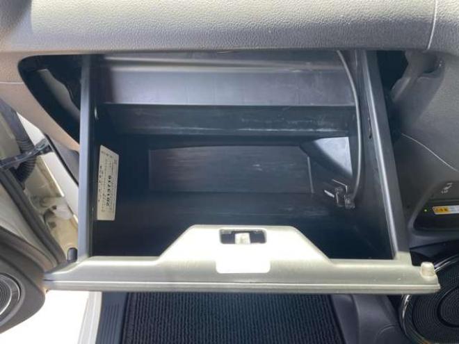 N-BOXスラッシュ X ターボパッケージ 4WD　1年保証/Bluetooth/純正8インチナビ・フルセグTV/バックカメラ/ステアリングヒーター/置くタイプ充電/ETC/エンスタ/前後ドラレコ/LEDフォグ/HIDライト/シートヒータ/キー2本/車検R10年3月/法定整備/修復歴無/禁煙車 660
