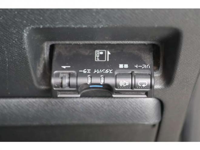 ステップワゴン2.0 スパーダ S 4WD　検二年　片側電動スライドドア　パドルシフト　自社　ローンカノウ 2000