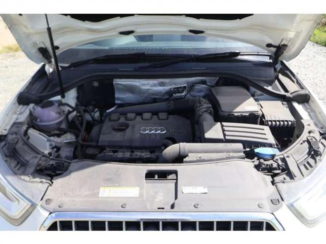 アウディQ3 2.0 TFSI クワトロ 211PS Sラインパッケージ 4WD　検R9/10　TV　バックモニター 正規輸入車 2000