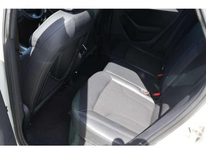 アウディQ3 2.0 TFSI クワトロ 211PS Sラインパッケージ 4WD　検R9/10　TV　バックモニター 正規輸入車 2000