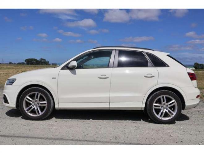 アウディQ3 2.0 TFSI クワトロ 211PS Sラインパッケージ 4WD　検R9/10　TV　バックモニター 正規輸入車 2000