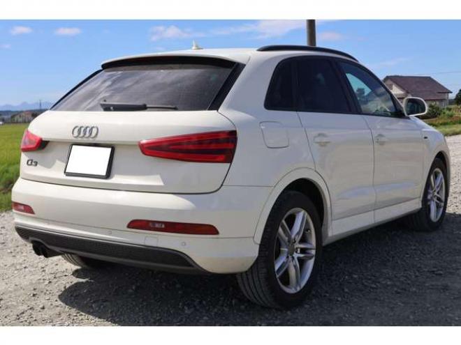 アウディQ3 2.0 TFSI クワトロ 211PS Sラインパッケージ 4WD　検R9/10　TV　バックモニター 正規輸入車 2000