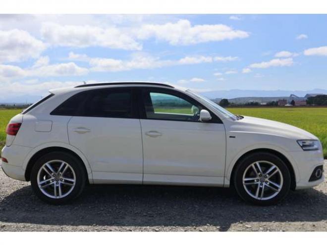 アウディQ3 2.0 TFSI クワトロ 211PS Sラインパッケージ 4WD　検R9/10　TV　バックモニター 正規輸入車 2000
