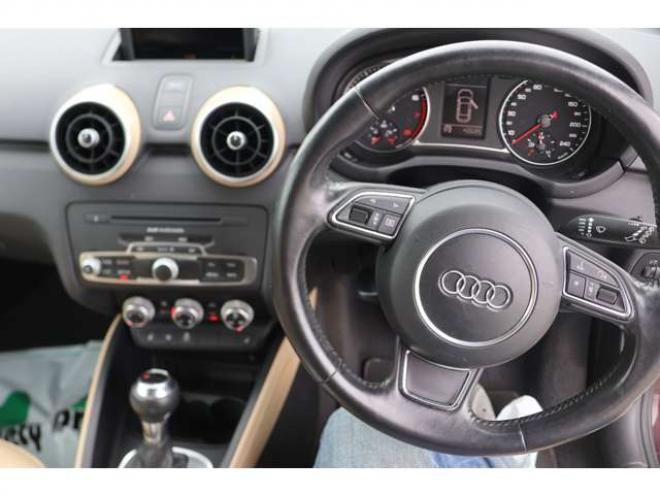 アウディA1 1.4 TFSI　検二年　シートヒーター　Bluetooth　自社　ローンカノウ 正規輸入車 2WD 1400