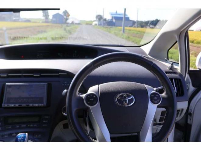 プリウス1.8 S　検二年　ワンオーナー　ETC　バックカメラ　フルセグ　自社　ローンカノウ 2WD 1800