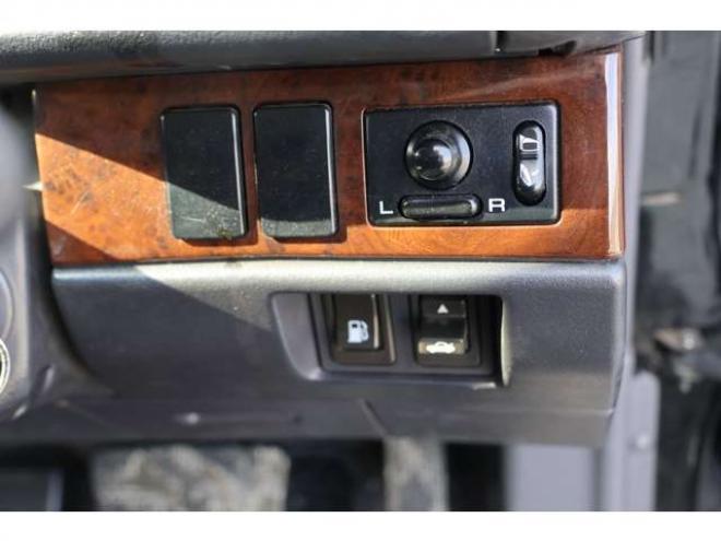 グロリアセダン 2.0 V20Eクラシック　検二年 2WD 2000