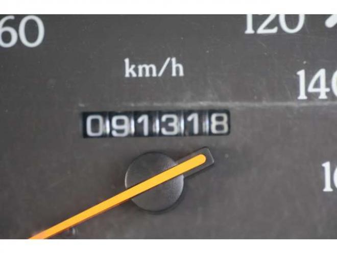 グロリアセダン 2.0 V20Eクラシック　検二年 2WD 2000