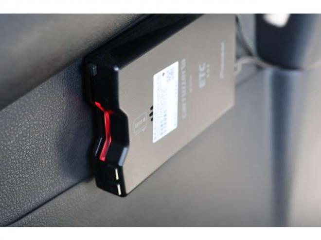 リーフS　検二年　バックカメラ　シートヒーター　ETC　ドラレコ　TV 2WD 不明