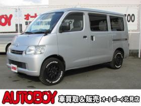 タウンエースバン　1.5 GL 4WD　マッドクロス14インチアルミホイール/ジオランダーX-AT/リアヒーター/キーレス/エアコン/ABS/Wエアバッグ/パワーステアリング/パワーウィンドウ 1500