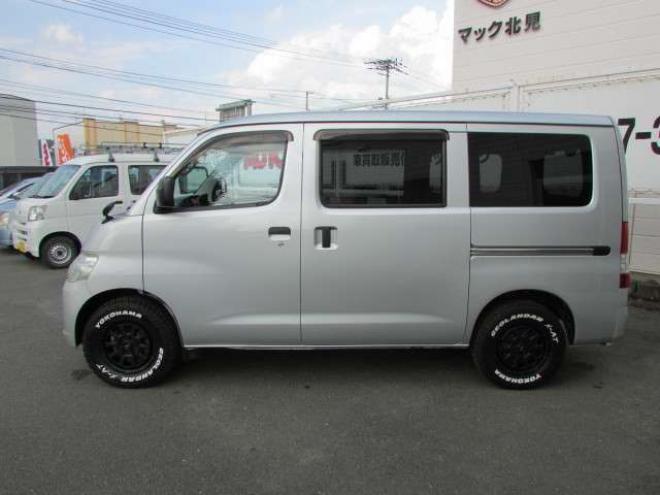 タウンエースバン1.5 GL 4WD　マッドクロス14インチアルミホイール/ジオランダーX-AT/リアヒーター/キーレス/エアコン/ABS/Wエアバッグ/パワーステアリング/パワーウィンドウ 1500