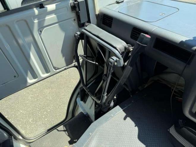 トヨエースアーバンサポーター 4WD　パワーリフトゲート　DX　3.0ディーゼル 3000