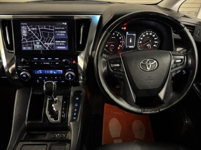 アルファード２．５Ｓ　Ｃパッケージ　本州仕入　寒冷地仕様　禁煙車　デジタルインナーミラー　純正リアフリップダウンモニター　トライブフォース２０インチＡＷ　トヨタセーフティセンス　レーダークルーズ　ブラインドスポット　車線逸脱警報　ＥＴＣ 4WD 2500 5Dr