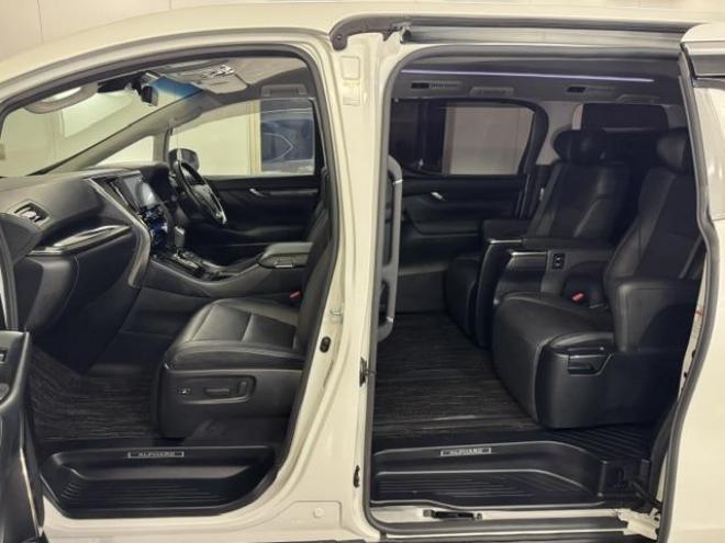 アルファード２．５Ｓ　Ｃパッケージ　本州仕入　寒冷地仕様　禁煙車　デジタルインナーミラー　純正リアフリップダウンモニター　トライブフォース２０インチＡＷ　トヨタセーフティセンス　レーダークルーズ　ブラインドスポット　車線逸脱警報　ＥＴＣ 4WD 2500 5Dr