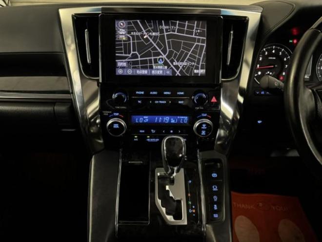 アルファード２．５Ｓ　Ｃパッケージ　本州仕入　寒冷地仕様　禁煙車　デジタルインナーミラー　純正リアフリップダウンモニター　トライブフォース２０インチＡＷ　トヨタセーフティセンス　レーダークルーズ　ブラインドスポット　車線逸脱警報　ＥＴＣ 4WD 2500 5Dr