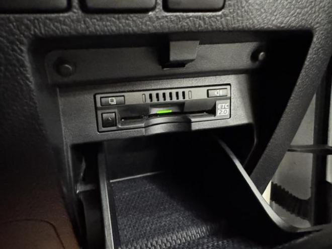 アルファード２．５Ｓ　Ｃパッケージ　本州仕入　寒冷地仕様　禁煙車　デジタルインナーミラー　純正リアフリップダウンモニター　トライブフォース２０インチＡＷ　トヨタセーフティセンス　レーダークルーズ　ブラインドスポット　車線逸脱警報　ＥＴＣ 4WD 2500 5Dr