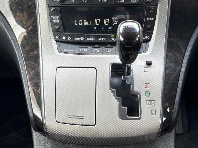 ヴェルファイアハイブリッドハイブリッド2.4ZR 4WD　ローンが不安な方＜優遇ローン＞　モデリスタ　純正8型ナビ　後席モニター　両側パワースライド 4WD 2400 5Dr