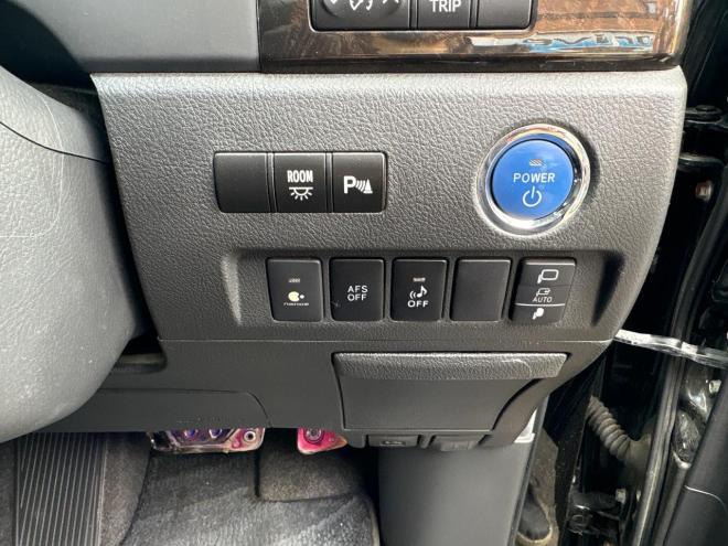 ヴェルファイアハイブリッドハイブリッド2.4ZR 4WD　ローンが不安な方＜優遇ローン＞　モデリスタ　純正8型ナビ　後席モニター　両側パワースライド 4WD 2400 5Dr