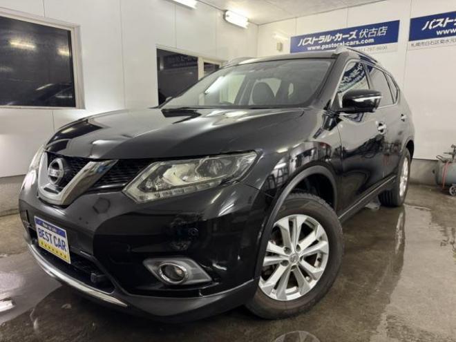 エクストレイル２０Ｘｔ　エマージェンシーブレーキＰＫＧ　本州仕入　禁煙車　寒冷地仕様　パノラミックガラスルーフ　パワーバックドア　全方位アラウンドビューモニター　純正１７インチＡＷ　純正ナビ　フルセグ地デジ　Ｂｌｕｅｔｏｏｔｈ対応　純正ルーフレール　ＥＴＣ 4WD 2000 5Dr