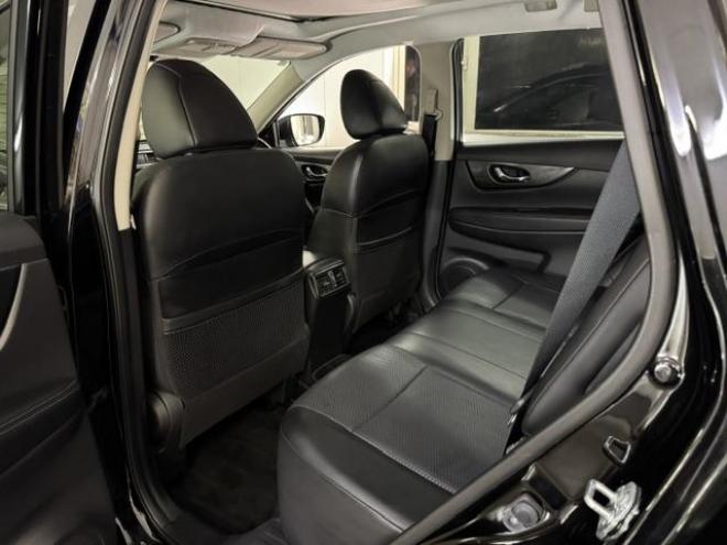 エクストレイル２０Ｘｔ　エマージェンシーブレーキＰＫＧ　本州仕入　禁煙車　寒冷地仕様　パノラミックガラスルーフ　パワーバックドア　全方位アラウンドビューモニター　純正１７インチＡＷ　純正ナビ　フルセグ地デジ　Ｂｌｕｅｔｏｏｔｈ対応　純正ルーフレール　ＥＴＣ 4WD 2000 5Dr