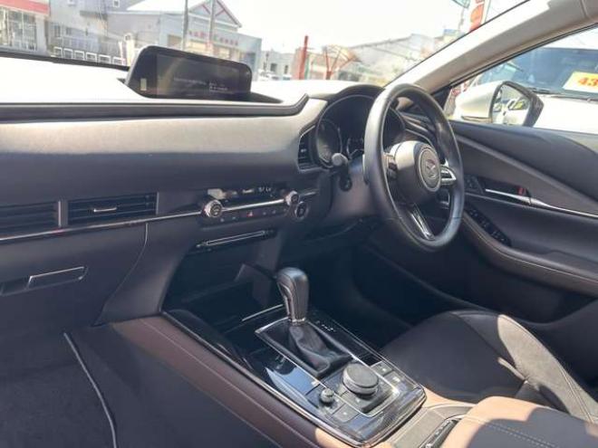 CX-301.8 XD Lパッケージ ディーゼルターボ 4WD　ディーゼルターボ 360°セーフティパッケージ CD DVD フルセグTV Bluetooth　パワーバックドア ISOFIX対応 シートメモリー アイドリングストップ MTモード　シートヒーター ステアリングスイッチ クルコン 1800