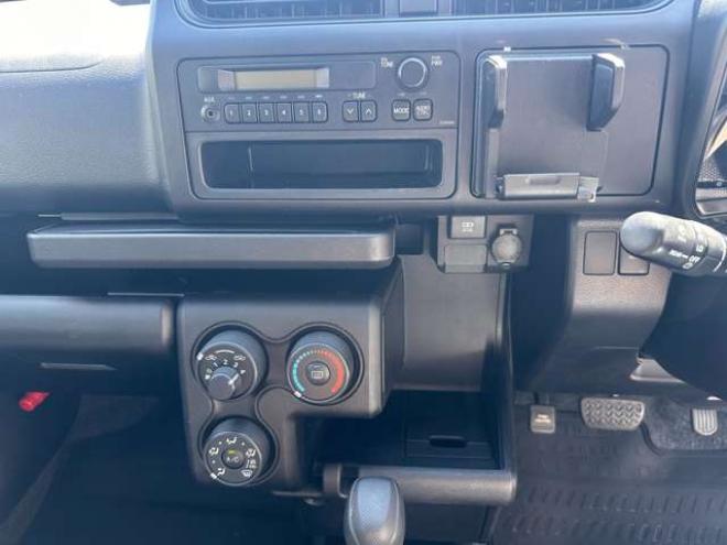 プロボックスバン1.5 GL 4WD　革調シートカバー ローダウン 電動格納ミラー 横滑り防止車線逸脱警報 プリクラッシュセーフティ　オートハイビーム USBポート2.1A TRDフロントリップスポイラー 1500