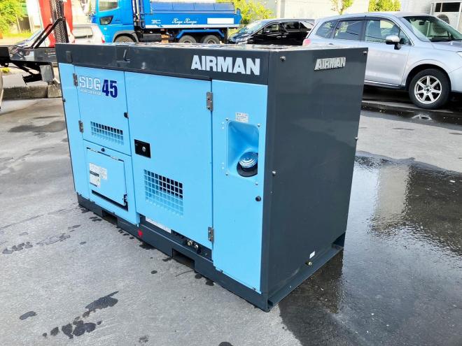 発電機北越　エアマン　中古　SDG45S-3B2　