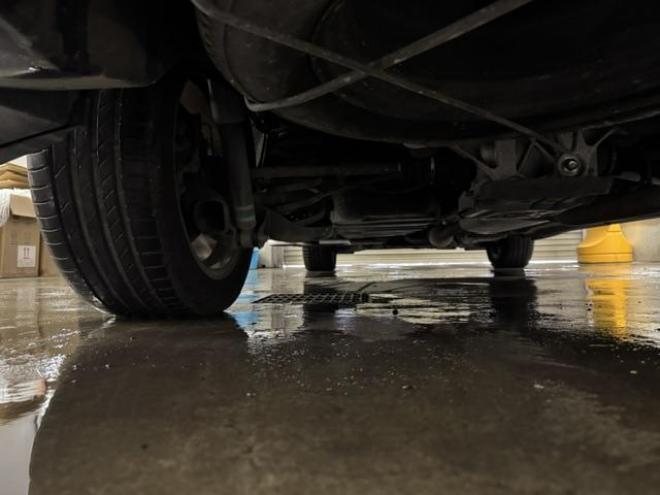 ヴェルファイア３．５Ｚ　ゴールデンアイズⅡ　本州仕入　禁煙車　リアエンターテイメント　プレミアムサウンド　純正リアフリップダウンモニター　全方位カメラ　純正ブラックハーフレザーシート　純正１８インチＡＷ　両側パワースライドドア　パワーバックドア 4WD 3500 5Dr