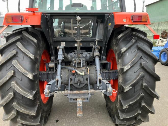トラクタークボタ　中古　M100