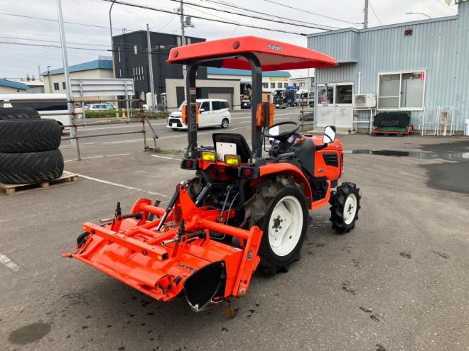 トラクタークボタ　中古　JB16