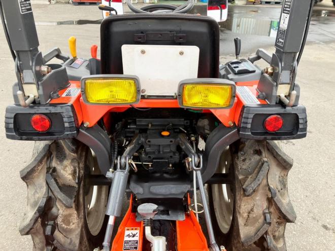 トラクタークボタ　中古　JB16
