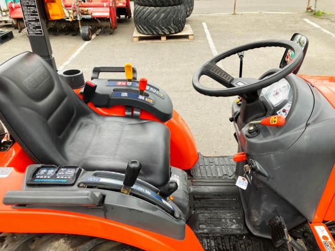 トラクタークボタ　中古　JB16