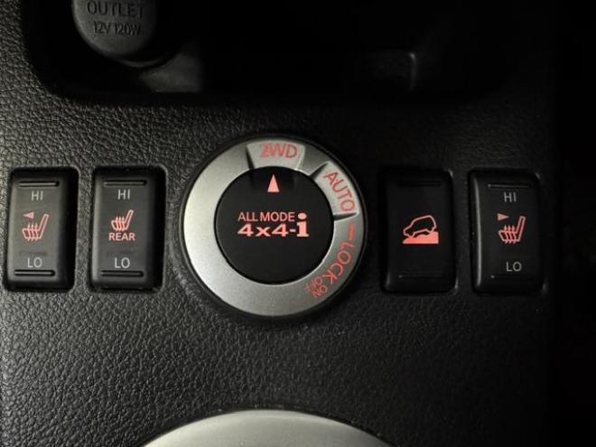 エクストレイル２０Ｘｔｔ　寒冷地仕様　禁煙車　純正ルーフレール　純正ナビ　フルセグ地デジ　ＤＶＤ再生　バックカメラ　エンジンスターター　ドライブレコーダー　全席シートヒーター　ヒルディセントコントロール　クルーズコントロール 4WD 2000 5Dr