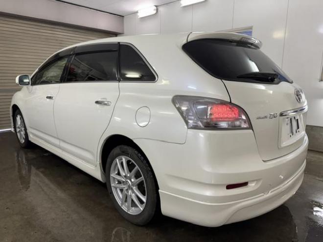 マークXジオ２４０エアリエル　本州仕入　禁煙車　ストラーダナビ　フルセグ地デジ　ＤＶＤ再生　バックカメラ　フロント＆リアスポイラー　社外１７インチＡＷ　社外１６ＡＷ＋スタッドレスタイヤ付　ＨＩＤヘッドライト　横滑り防止装置　ＥＴＣ 4WD 2400 5Dr