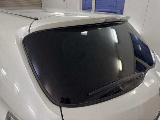 マークXジオ２４０エアリエル　本州仕入　禁煙車　ストラーダナビ　フルセグ地デジ　ＤＶＤ再生　バックカメラ　フロント＆リアスポイラー　社外１７インチＡＷ　社外１６ＡＷ＋スタッドレスタイヤ付　ＨＩＤヘッドライト　横滑り防止装置　ＥＴＣ 4WD 2400 5Dr