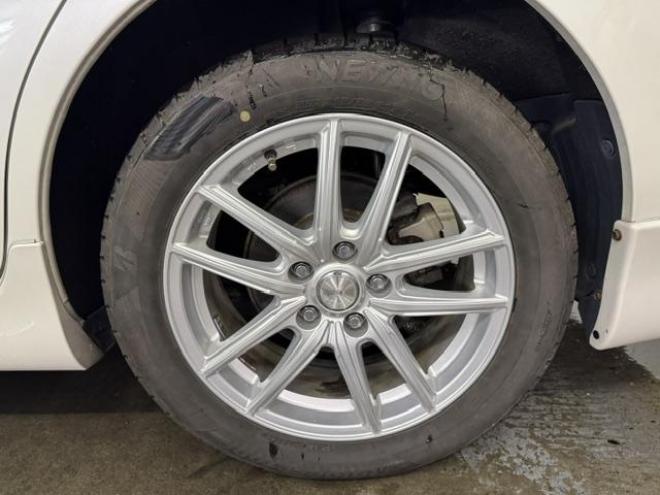 マークXジオ２４０エアリエル　本州仕入　禁煙車　ストラーダナビ　フルセグ地デジ　ＤＶＤ再生　バックカメラ　フロント＆リアスポイラー　社外１７インチＡＷ　社外１６ＡＷ＋スタッドレスタイヤ付　ＨＩＤヘッドライト　横滑り防止装置　ＥＴＣ 4WD 2400 5Dr