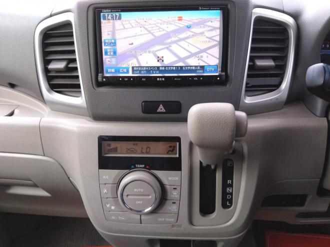 スペーシアスペーシア Ｘ ４ＷＤ　ＡＢＳ　スマートキー　Ｐスタート　アイドリングストップ　ＨＩＤ　ナビＴＶ　ブルーツース　ドラレコ　リモコンスタータ　Ｄ席シートヒーター　　左パワースライドドア　夏冬タイヤ付　車検令和１０年９月 4WD 660 5Dr