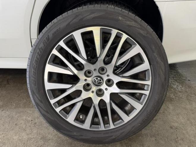 アルファード２．５Ｓ　Ｃパッケージ　本州仕入　寒冷地仕様　禁煙車　純正リアフリップダウンモニター　純正１８インチＡＷ　社外１６ＡＷ＋スタッドレスタイヤ付　両側パワースライドドア　パワーバックドア　純正エンジンスターター　前後ドラレコ 4WD 2500 5Dr