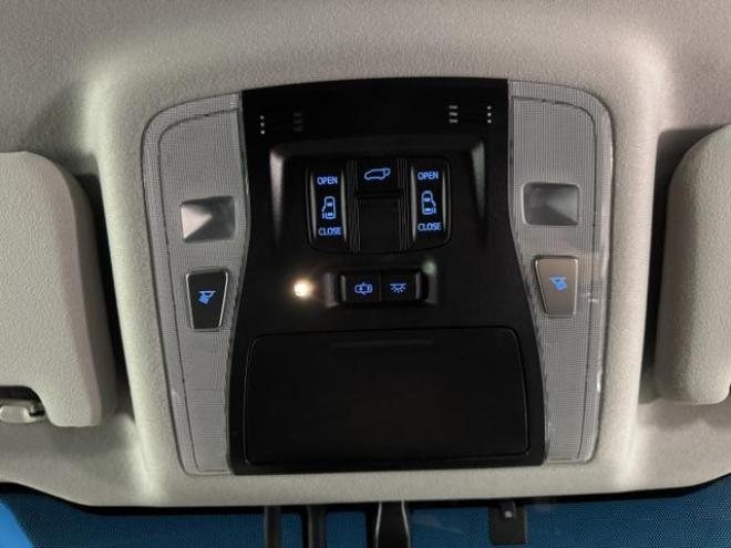 アルファード２．５Ｓ　Ｃパッケージ　本州仕入　寒冷地仕様　禁煙車　純正リアフリップダウンモニター　純正１８インチＡＷ　社外１６ＡＷ＋スタッドレスタイヤ付　両側パワースライドドア　パワーバックドア　純正エンジンスターター　前後ドラレコ 4WD 2500 5Dr
