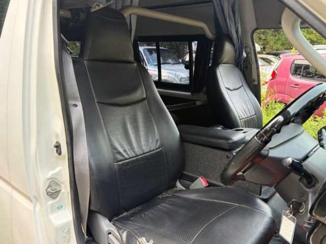 ハイエースバン2.5 DX スーパーロング ハイルーフ ディーゼルターボ 4WD　ハイルーフ4WD　ETC　リアヒーター社外16インチ社外ナビ地デジ　バックカメラ 2500