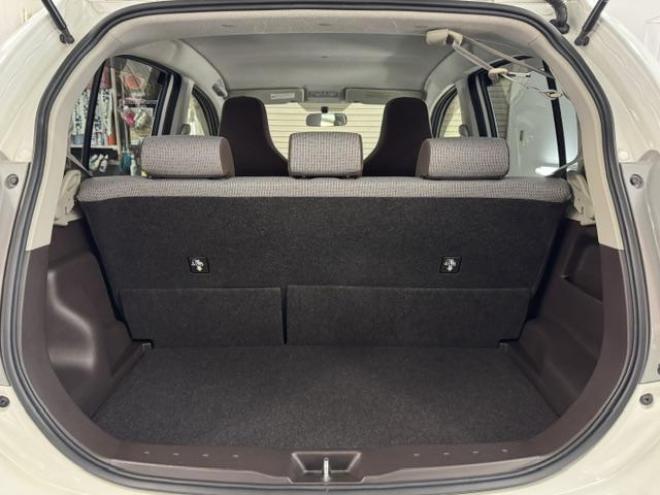 パッソ１．０Ｘ　禁煙車　寒冷地仕様　ベンチシート　エンジンスターター　社外１３インチＡＷ　社外１３ＡＷ＋スタッドレスタイヤ付　フロントガラス熱線　キーレスキー　純正ドアバイザー　タイミングチェーン車　電動格納ミラー 4WD 1000 5Dr