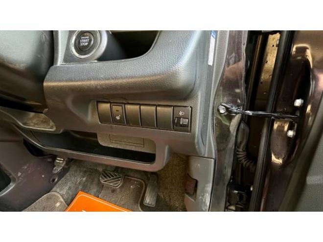 モコX-FOUR 4WD  タイミングチェーン車　Bluetooth  フルセグTV メモリーナビ　エンジンスターター　スマートキー　シートヒーター 4WD 660 5Dr