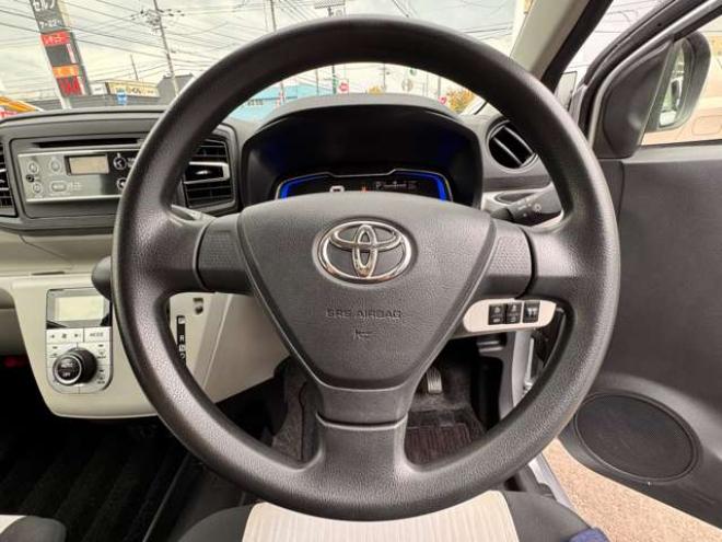 ピクシスエポックG SAIII 4WD　スマートキー・プッシュスタート・電動格納ミラー・純正オーディオ・CD・AUX・シートヒーター(両)・オートエアコン・オートハイビーム・コーナーセンサー・横滑り防止機能・アイドリングストップ・衝突軽減 660