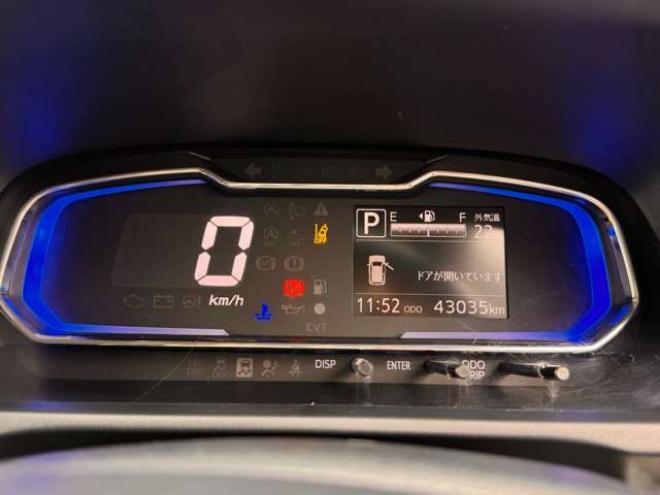 ピクシスエポックG SAIII 4WD　スマートキー・プッシュスタート・電動格納ミラー・純正オーディオ・CD・AUX・シートヒーター(両)・オートエアコン・オートハイビーム・コーナーセンサー・横滑り防止機能・アイドリングストップ・衝突軽減 660