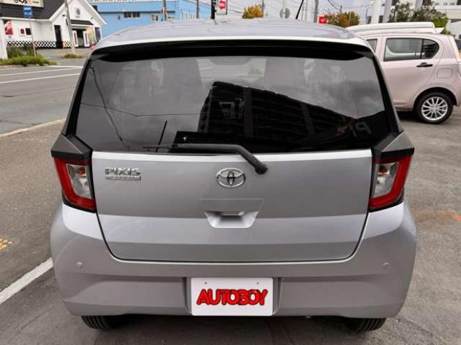 ピクシスエポックG SAIII 4WD　スマートキー・プッシュスタート・電動格納ミラー・純正オーディオ・CD・AUX・シートヒーター(両)・オートエアコン・オートハイビーム・コーナーセンサー・横滑り防止機能・アイドリングストップ・衝突軽減 660